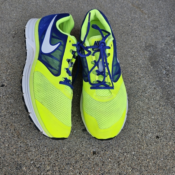 Nike Other - Nike Zoom sneaker Men's Size 11